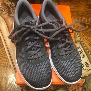 New in the box boys Nike sneakers size 4